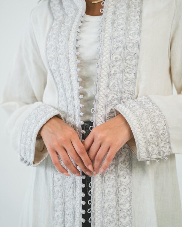 ⁦One-piece open caftan (white kimono top)⁩ - الصورة ⁦2⁩