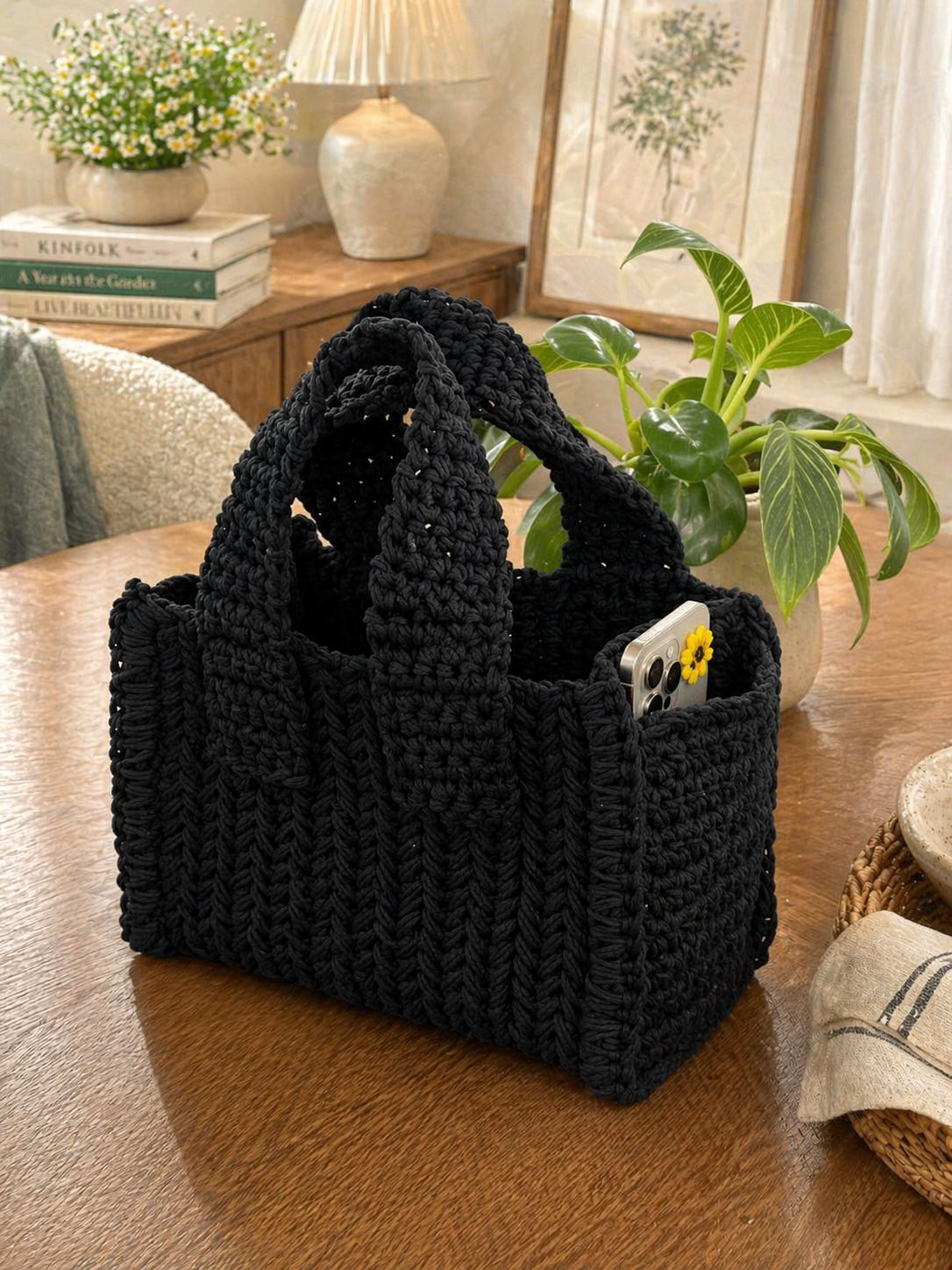 Pocket Classic Crochet Bag